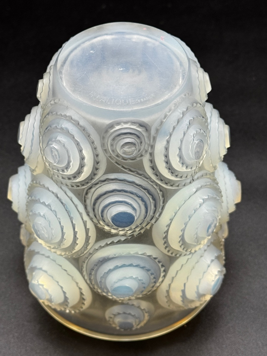 A Spirales Vase In Opalescent Glass By R.lalique-photo-6