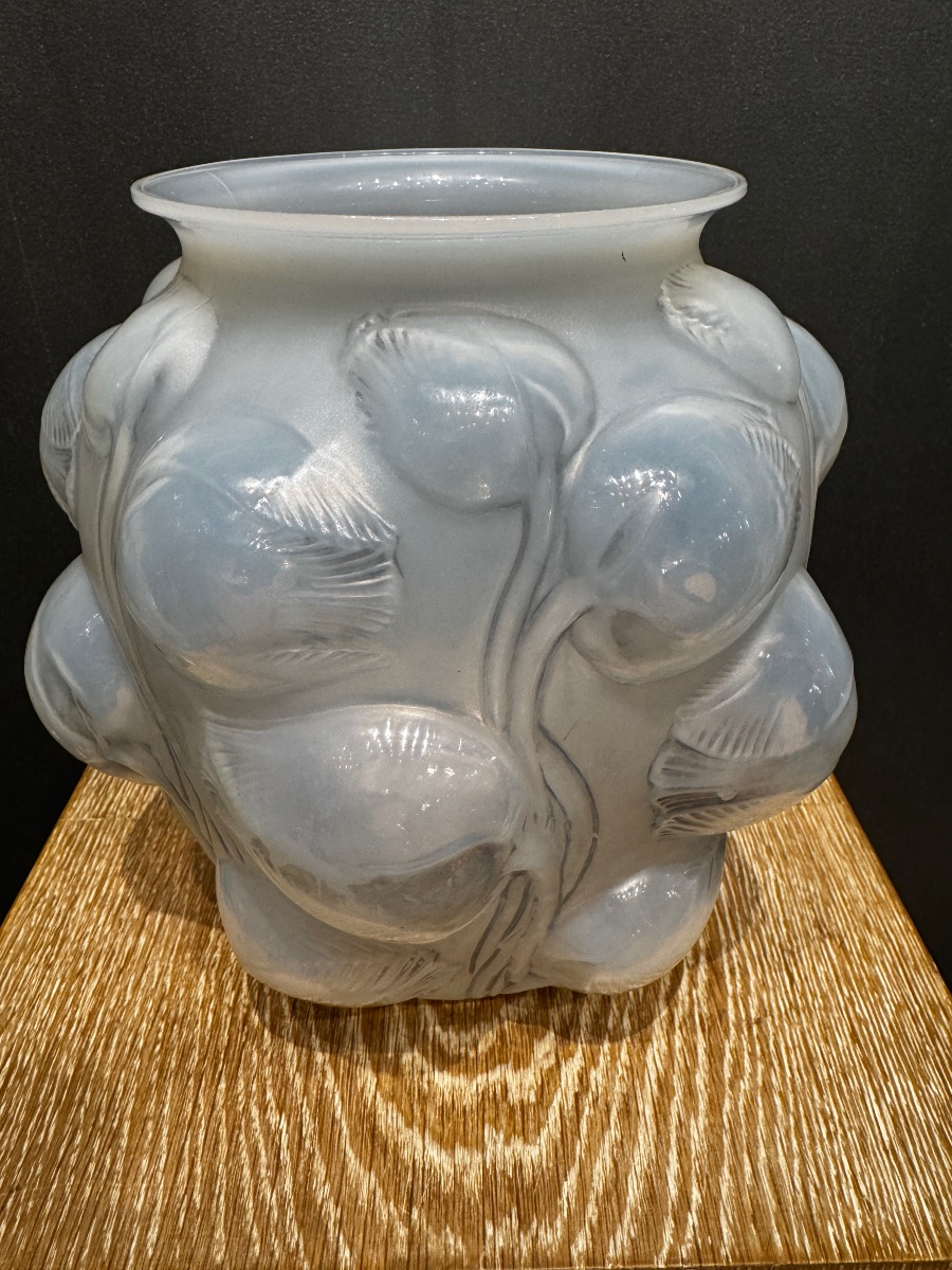 A "tulips" Vase By R. Lalique -photo-2