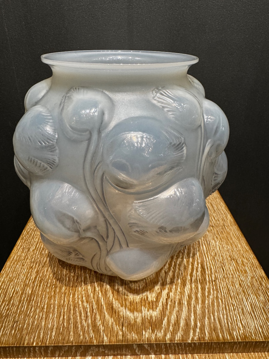 A "tulips" Vase By R. Lalique -photo-3