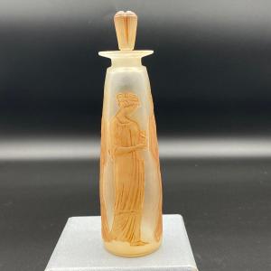 An  Amber Antik  Bottle By R.lalique For Coty.