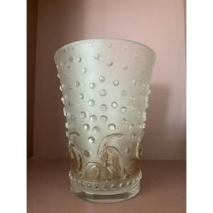 Un Vase Ajaccio De R.lalique 