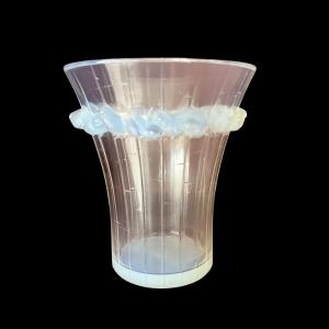 A Boulouris Vase By R. Lalique 