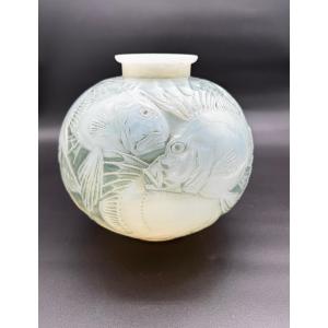 un vase Poissons de R.Lalique