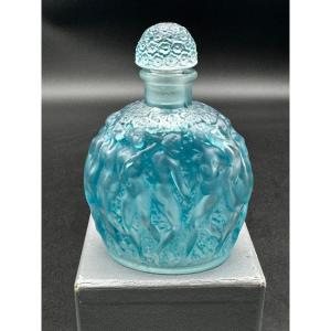 Un flacon Calendal de R.Lalique
