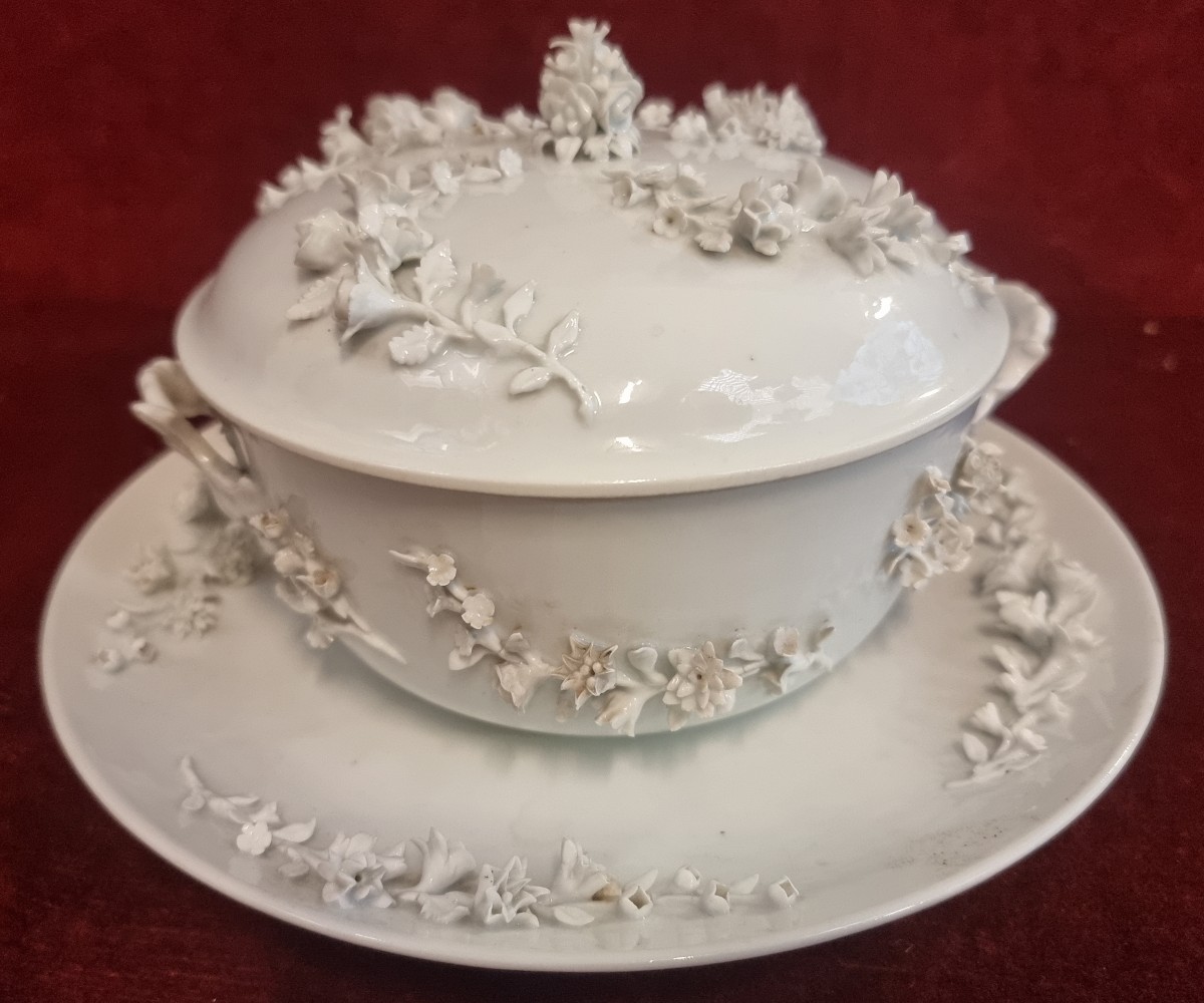 Cup White Porcelain - Cozzi Manufactory, Venice - Second Half XVIII Century