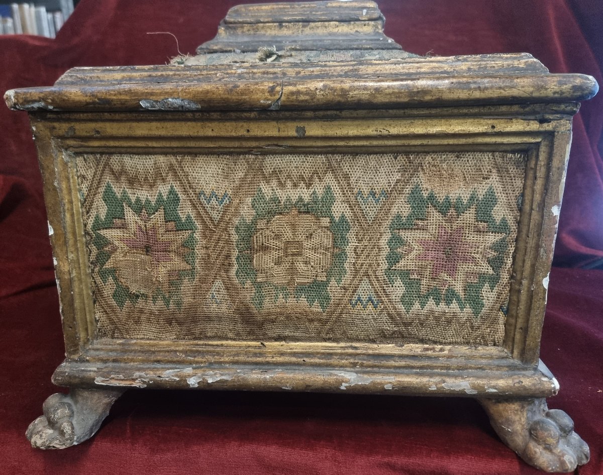 Lacquered Wooden Jewelry Box With Gold-tone Fabric - 16th-century Venice-photo-3