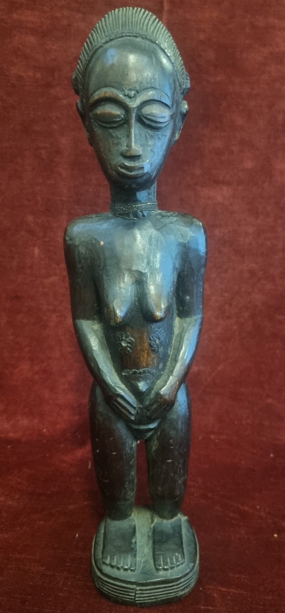Carved Wooden Sculpture Of An African Woman - Ivory Coast - Mid-20th Century
