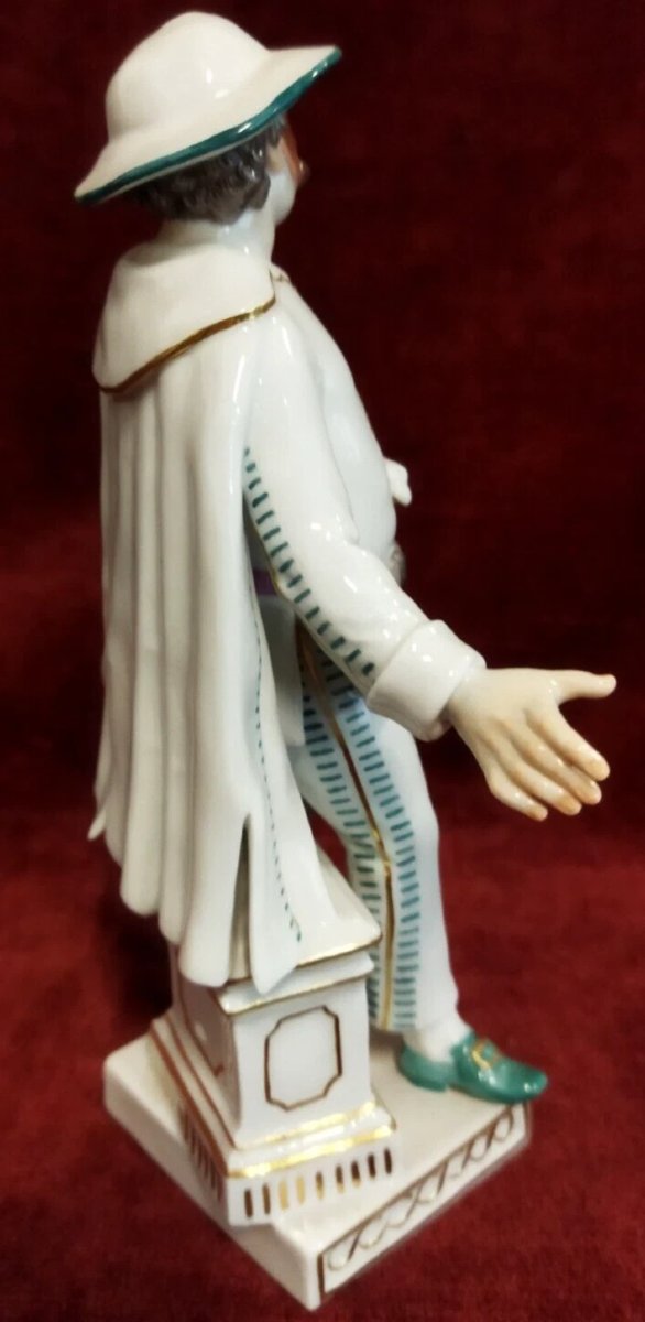 Figurine « Brighella » en porcelaine peinte  Meissen - début du XXe siècle-photo-3