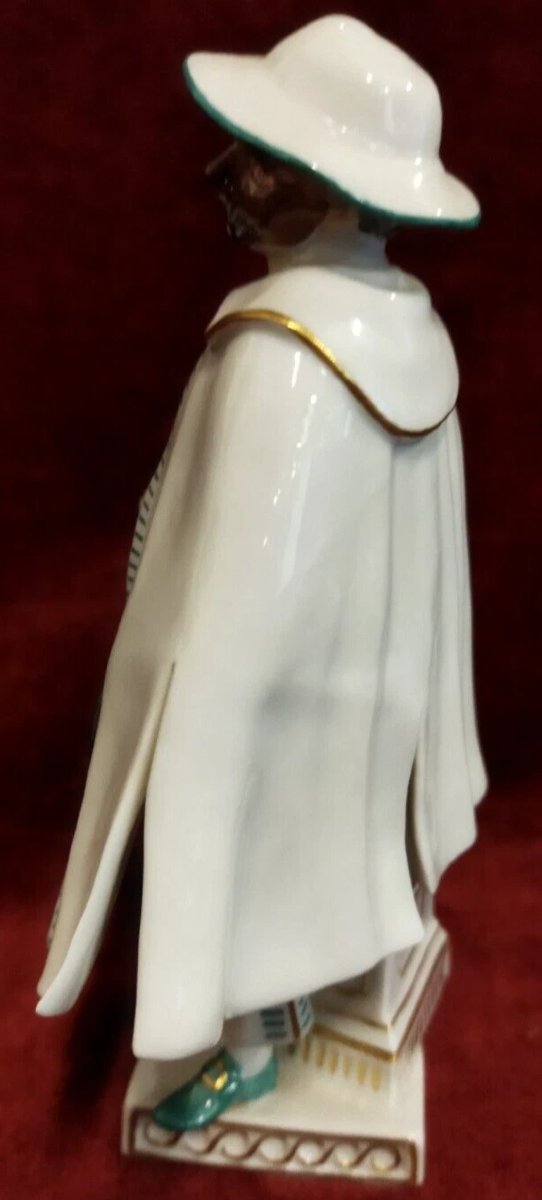 Figurine « Brighella » en porcelaine peinte  Meissen - début du XXe siècle-photo-1