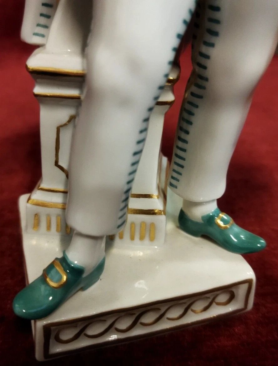 Figurine « Brighella » en porcelaine peinte  Meissen - début du XXe siècle-photo-4