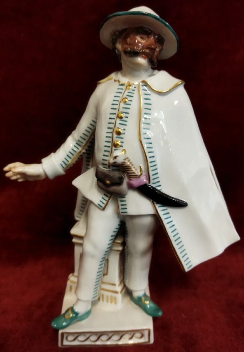Figurine « Brighella » en porcelaine peinte  Meissen - début du XXe siècle