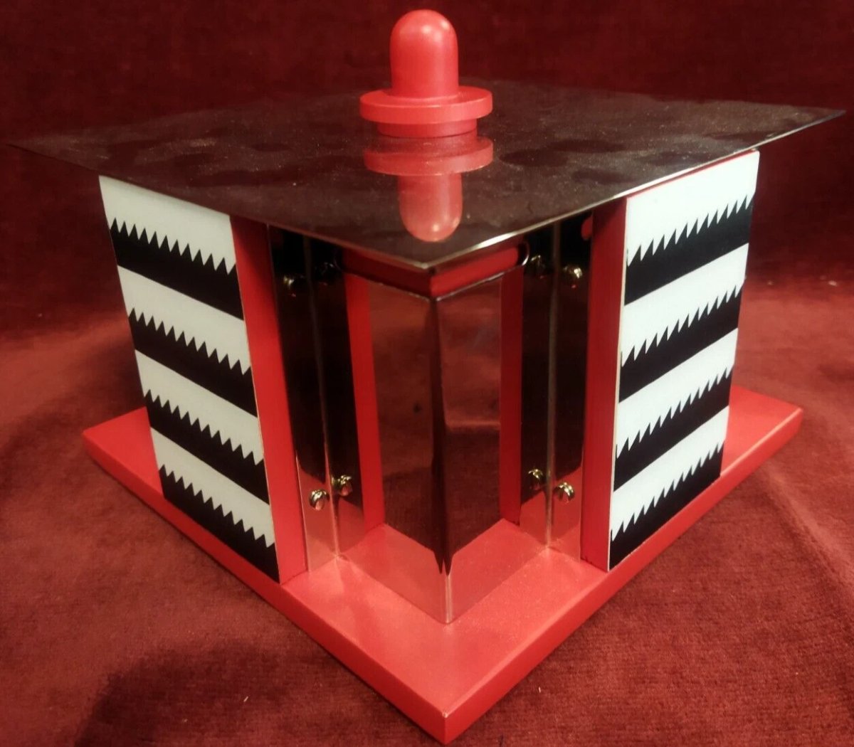 Nathalie Du Pasquier   Lidded Box  1983  Objects For The Electronic Age Arc74 Milan-photo-3