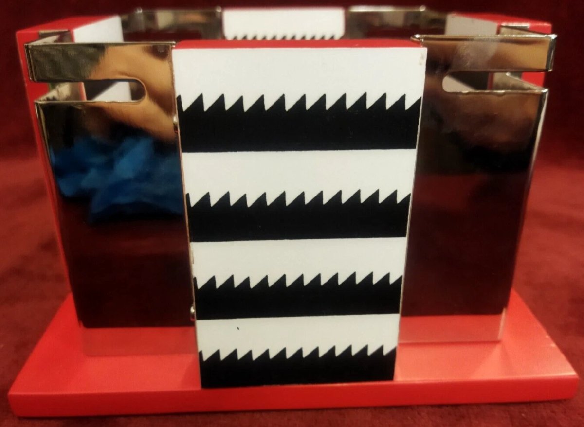 Nathalie Du Pasquier   Lidded Box  1983  Objects For The Electronic Age Arc74 Milan-photo-4
