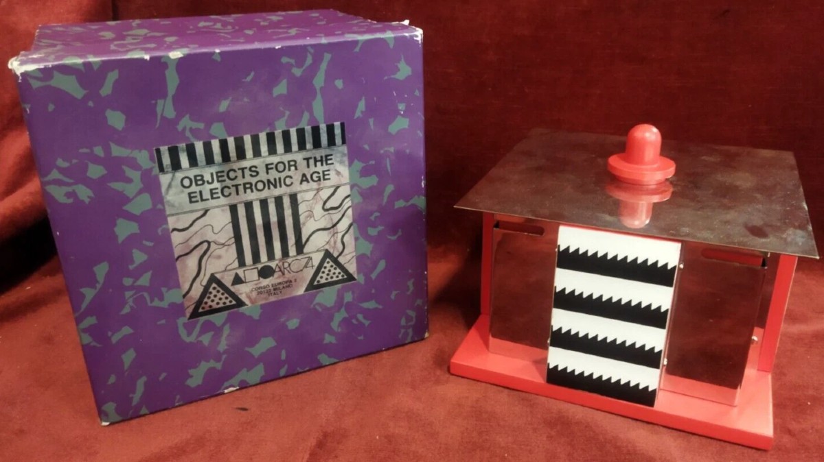 Nathalie Du Pasquier   Lidded Box  1983  Objects For The Electronic Age Arc74 Milan