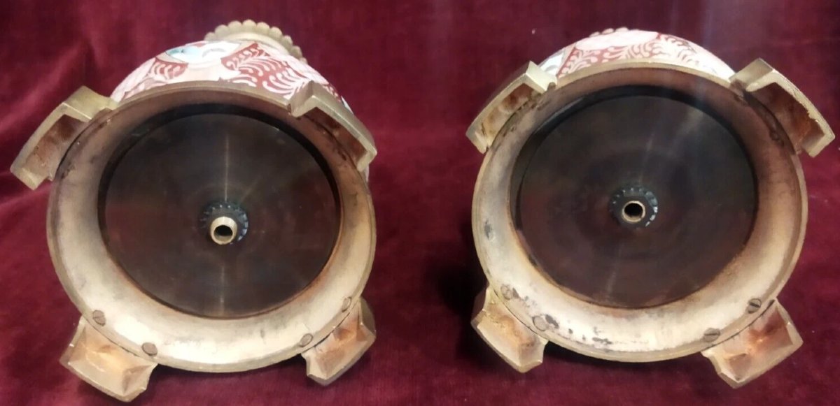PAIRE DE LAMPES DE TABLE  En bronze et porcelaine peinte  - Époque Napoléon III-photo-1