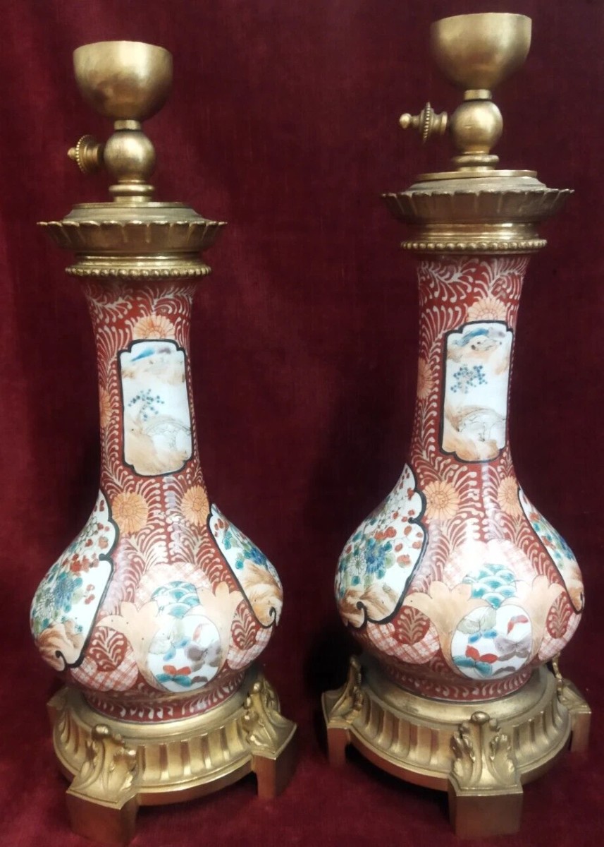 PAIRE DE LAMPES DE TABLE  En bronze et porcelaine peinte  - Époque Napoléon III