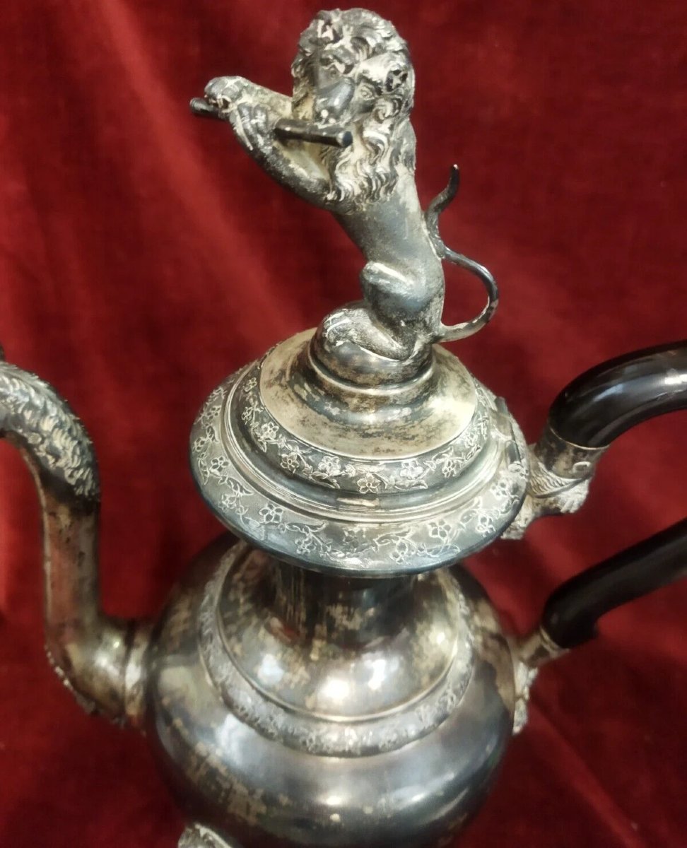 Cafetière en argent à décor de lion Naples, début du XIXe siècle-photo-3