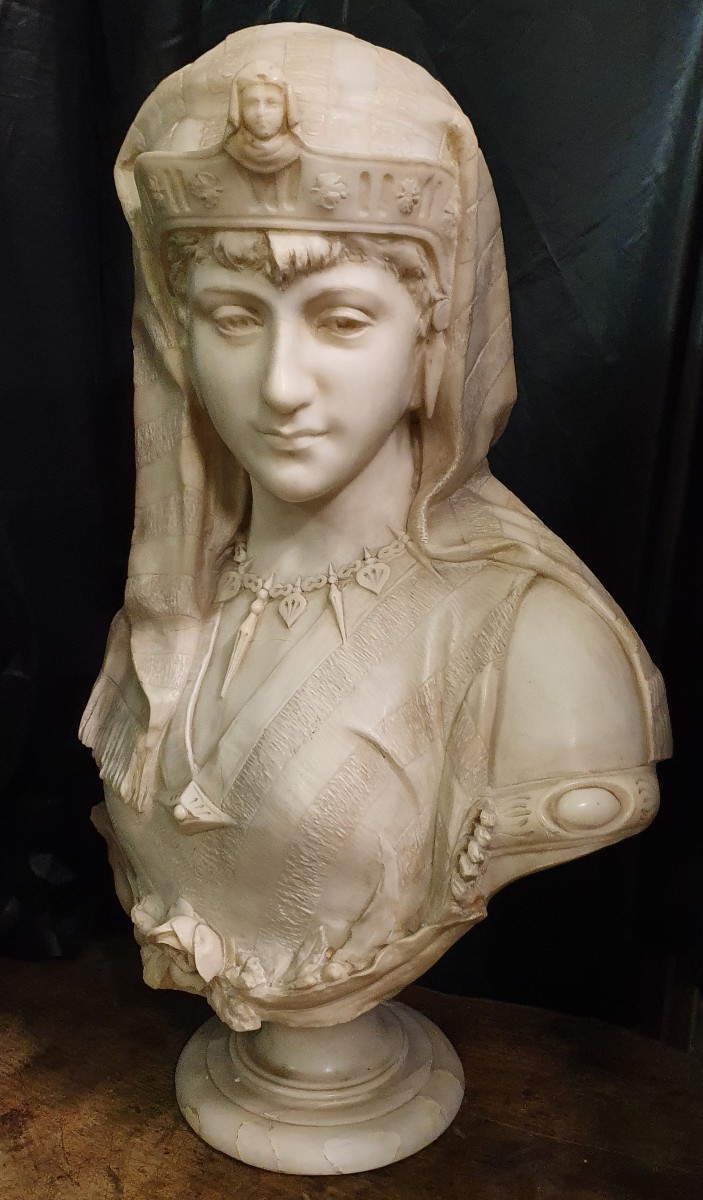 Alabaster Sculpture - Bust Of Cleopatra - Second Half Of The 19th Century