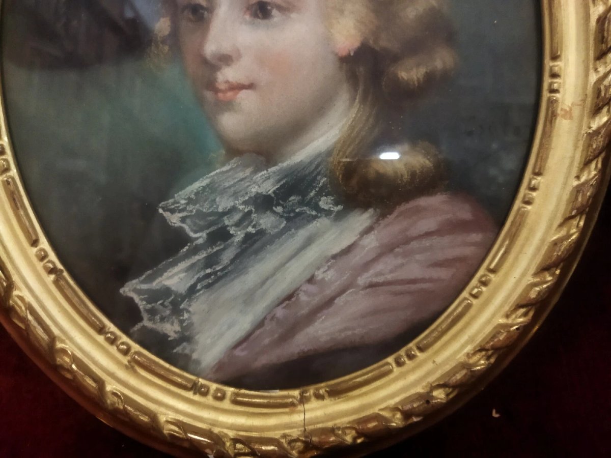Pair Of Pastel Portraits On Paper - Man / Woman, Late 19th Century, Gold Frames With Bows-photo-2