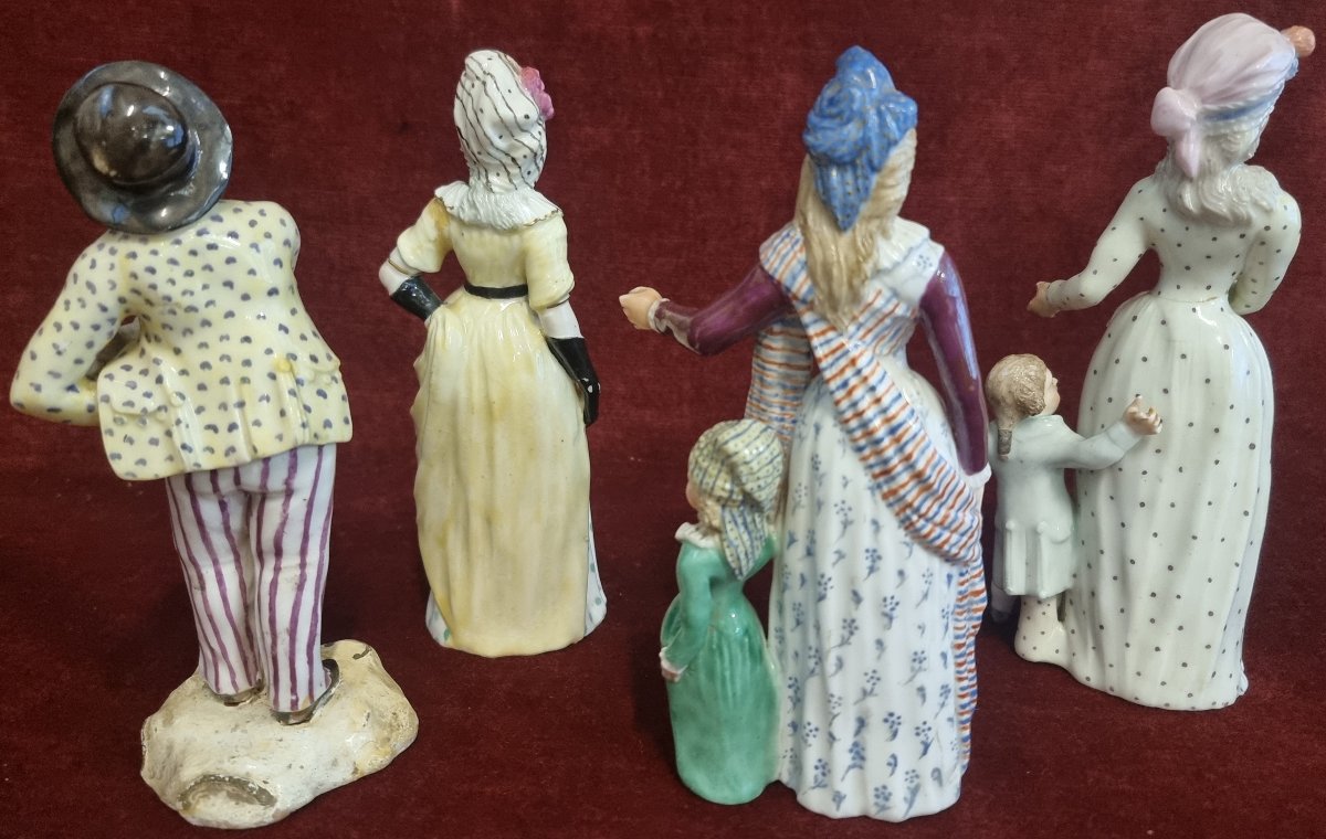 LOT DE FIGURINES EN PORCELAINE  NAPLES - FERDINAND IV  FIN DU XVIIIe SIÈCLE-photo-3