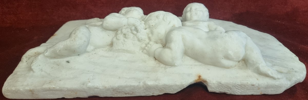 Bas-relief en marbre représentant des putti  - Italie - Première moitié du XIXe siècle-photo-2