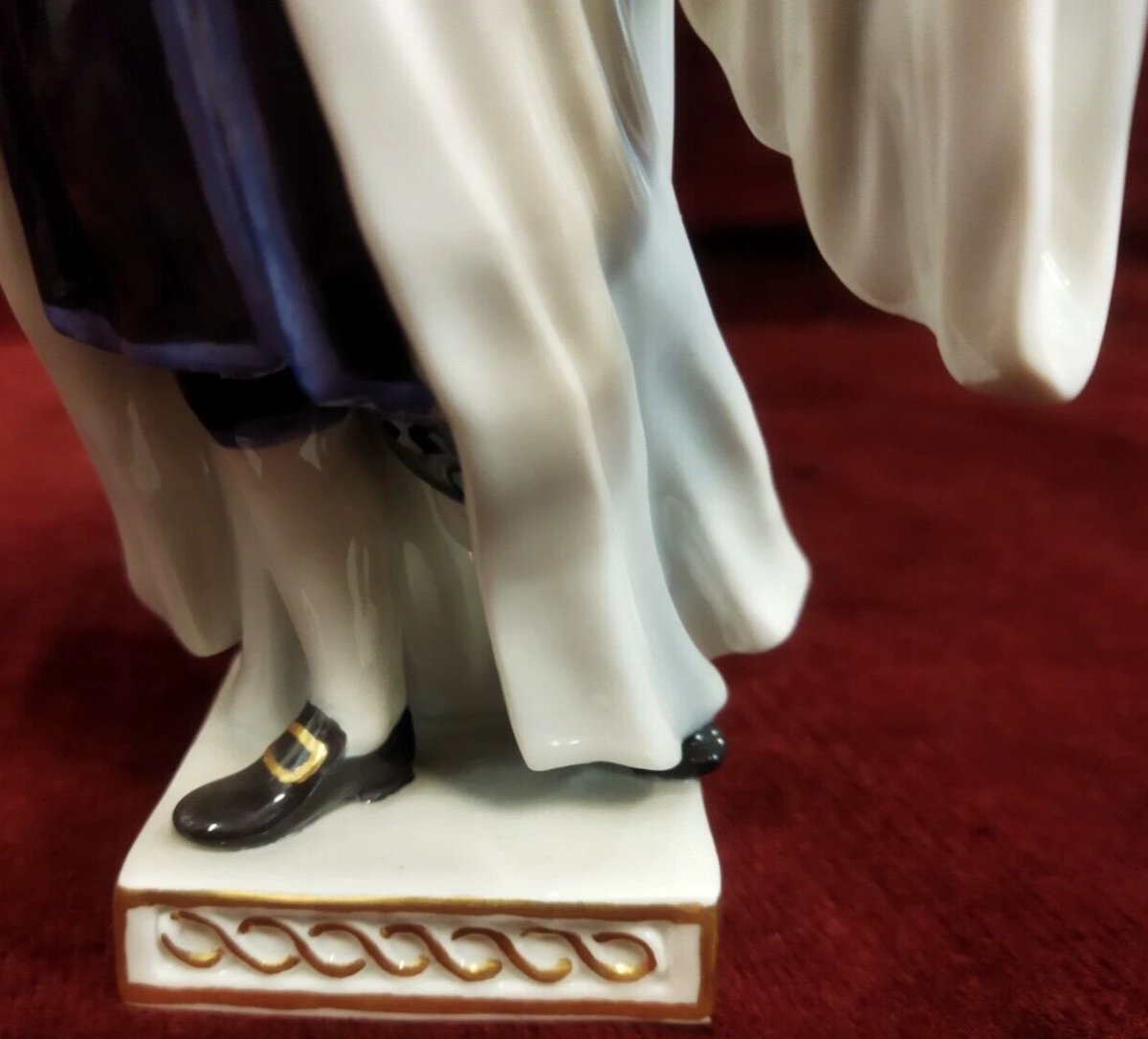 Figurine « AVOCAT » en porcelaine peinte  - Meissen – début du XXe siècle-photo-2