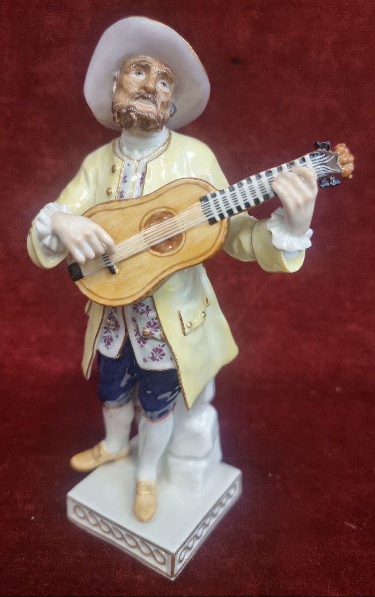 Figurine de boro en porcelaine peinte  - Meissen - début du XXe siècle