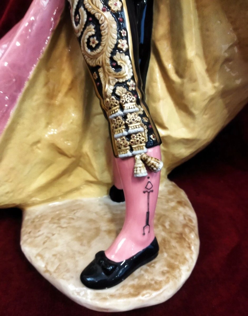 Lladro' Painted Porcelain Bullfighter - Spain, No. 221/250 - Malavia-photo-2