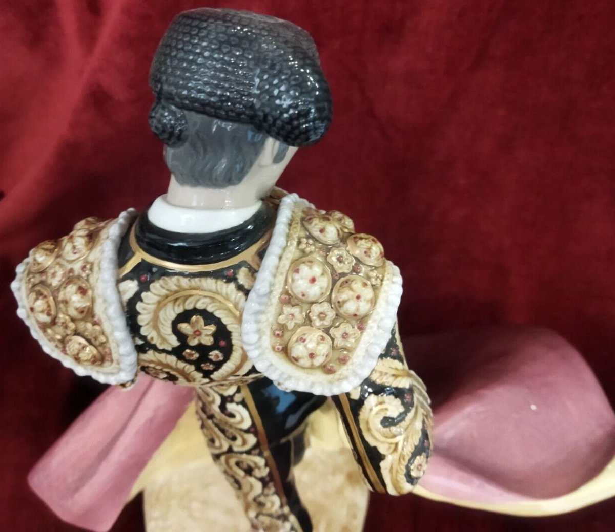 Lladro' Painted Porcelain Bullfighter - Spain, No. 221/250 - Malavia-photo-4