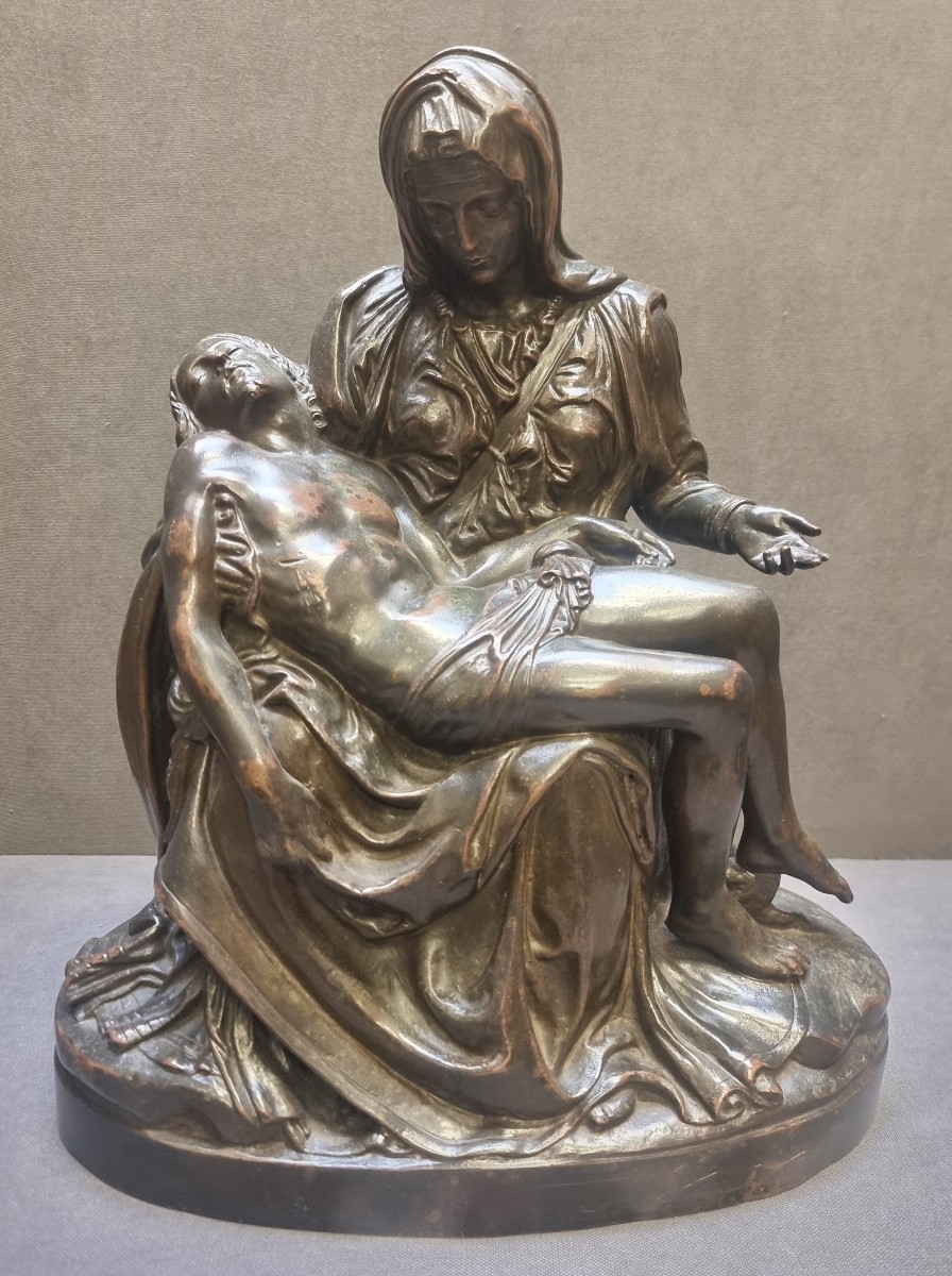 Sculpture en bronze de la Pietà de Michel-Ange - Milieu du XIXe siècle - Italie centrale