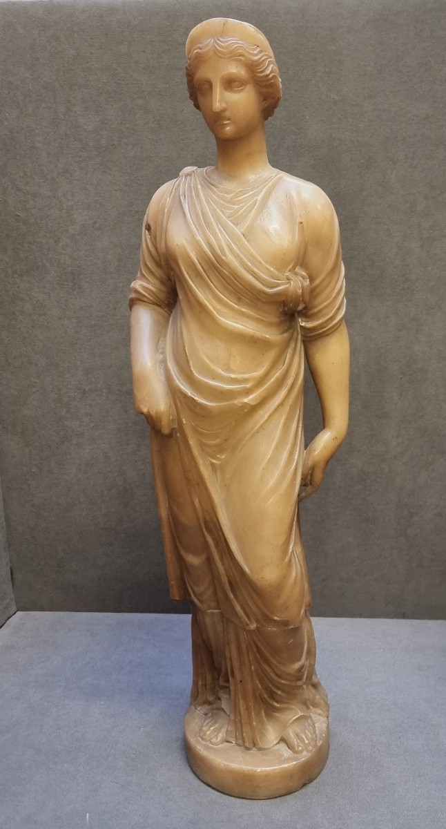 Sculpture en albâtre - Vierge romaine - Début du XIXe siècle  - ITALIE CENTRALE