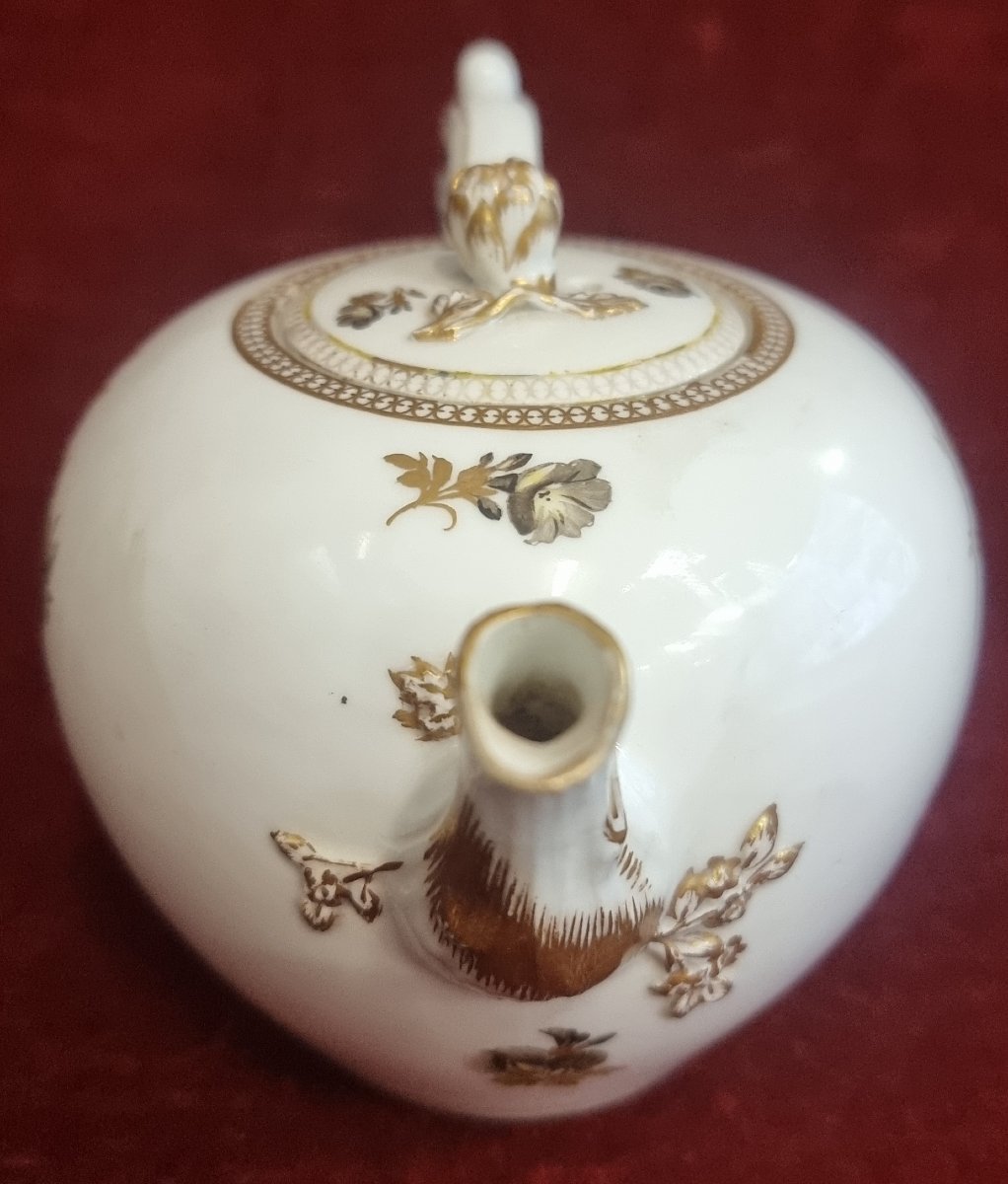 Meissen Porcelain Tea Pot - Mid-19th Century-photo-4