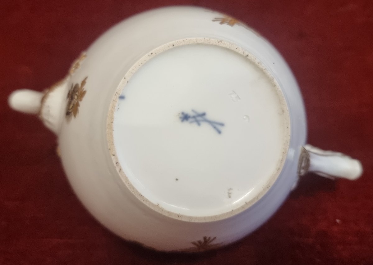 Meissen Porcelain Tea Pot - Mid-19th Century-photo-3