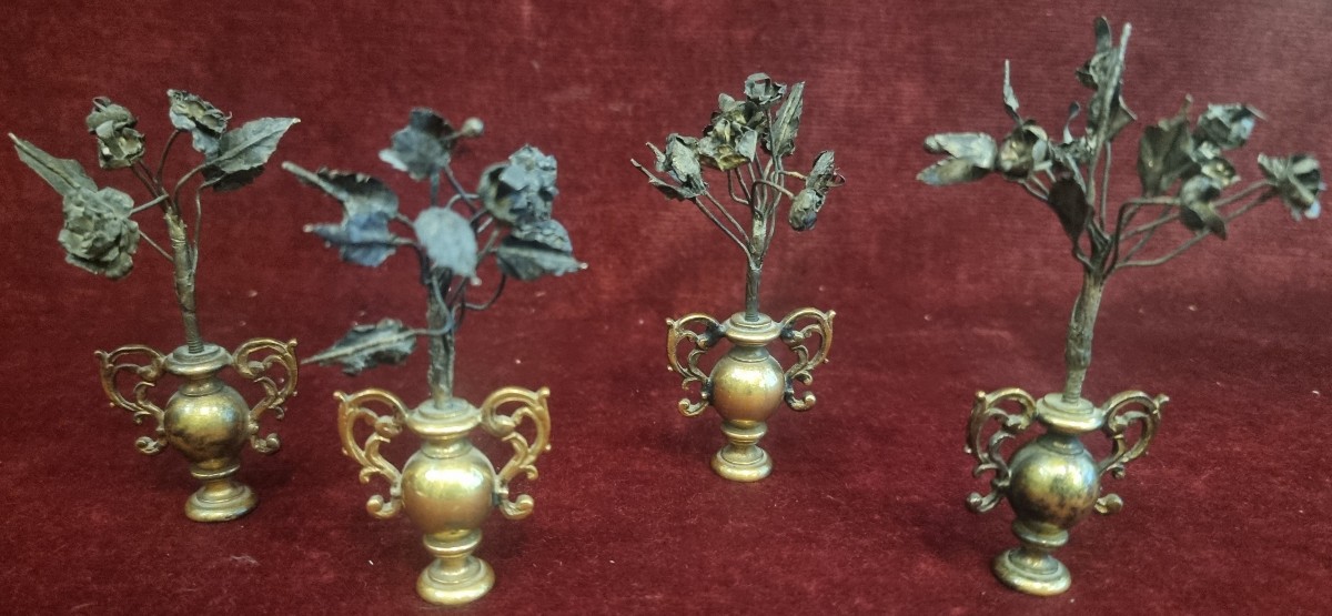 4 Miniature Gilded Copper Vases With Silver-plated Metal Flowers - Early 17th Century - Florence