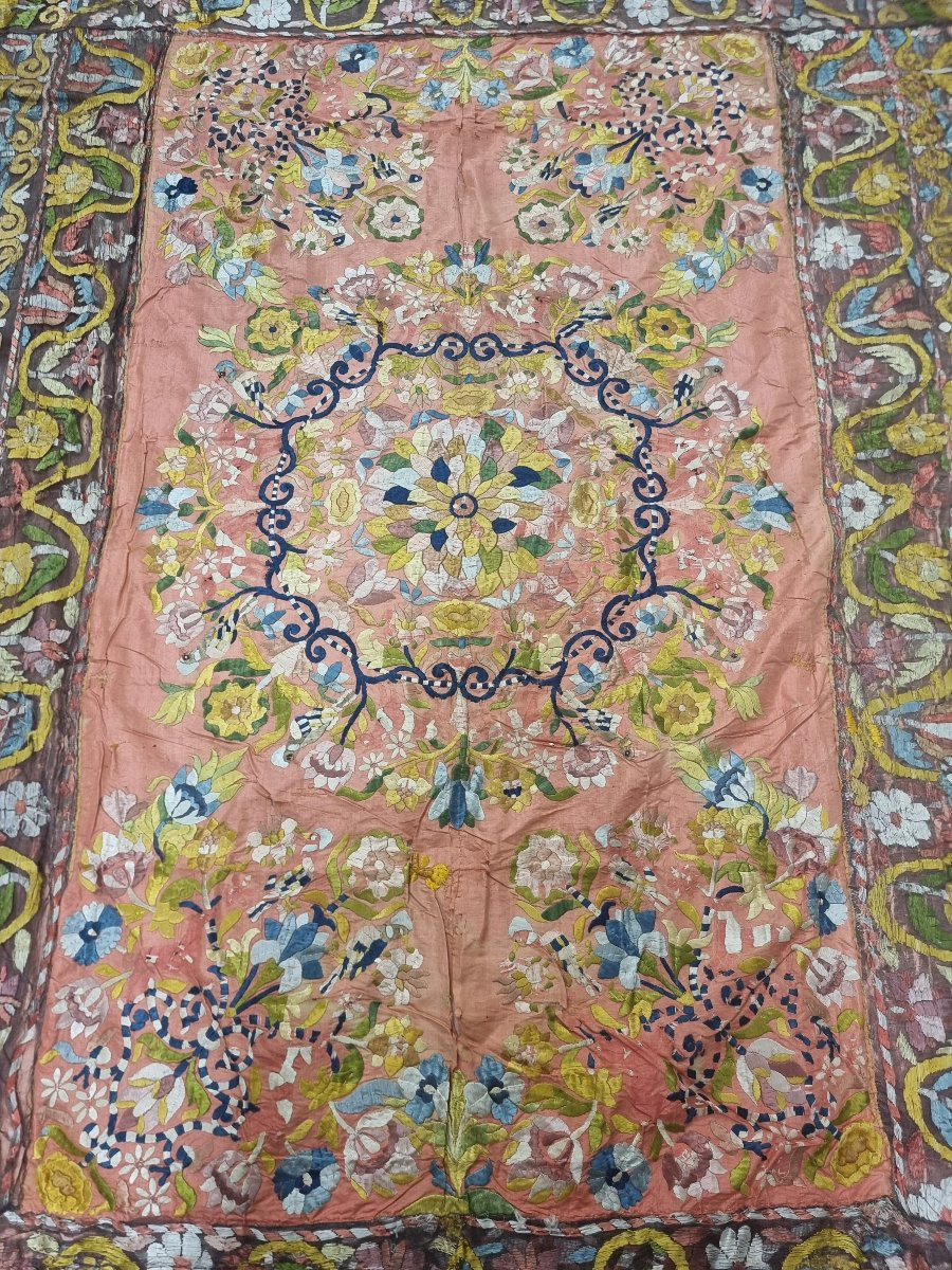 Tissu de soie brodé - XVIIIe siècle - 230 x 170 cm-photo-2