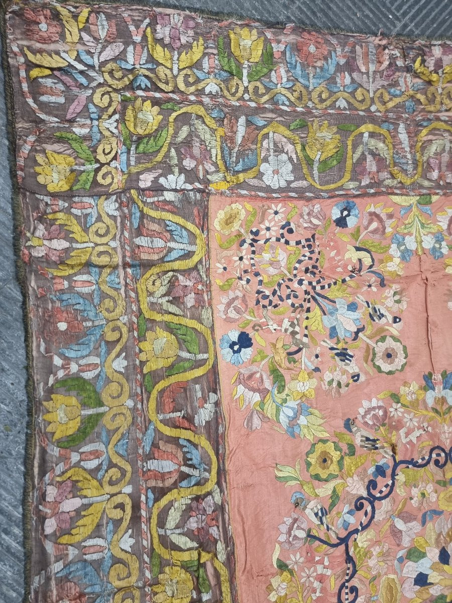 Tissu de soie brodé - XVIIIe siècle - 230 x 170 cm-photo-1
