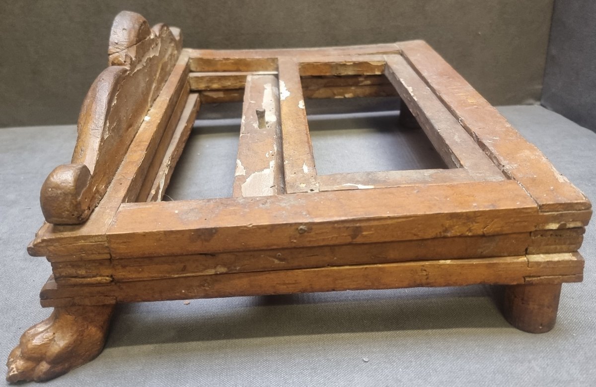 LECTEUR EN BOIS SCULPTÉ ET LAQUÉ - ITALIE DU SUD - DÉBUT DU XVIIIe SIÈCLE-photo-1