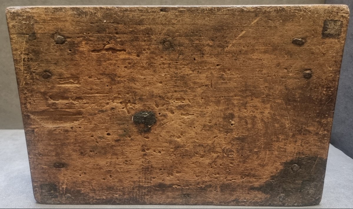 17th-century Wooden Chest (walnut) - Italy, Tuscany-photo-3