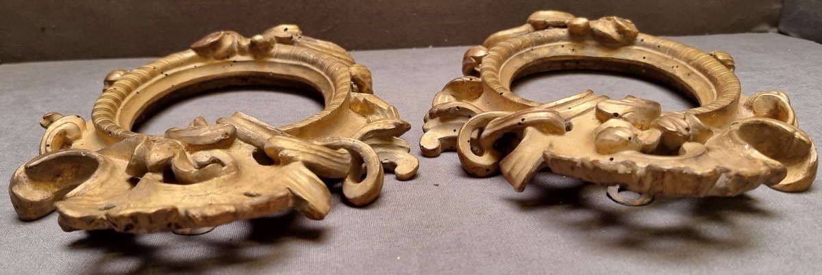 PAIRE DE CADRES EN BOIS SCULPTÉ ET DORÉ - Début du XVIIIe siècle - ITALIE-photo-2