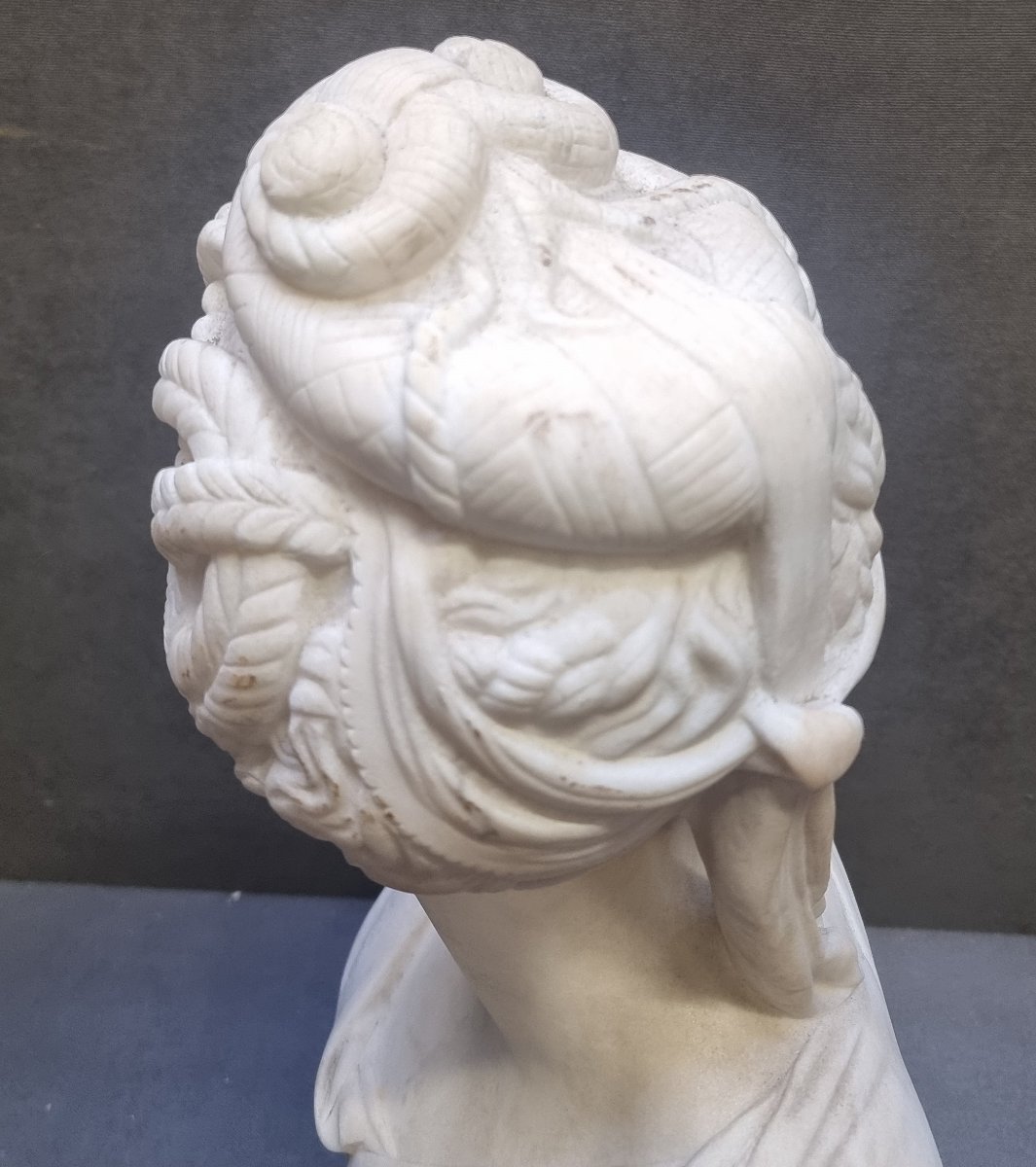SCULPTURE EN MARBRE - BUSTE DE DIANE DE POITIER - XIXe SIÈCLE-photo-1