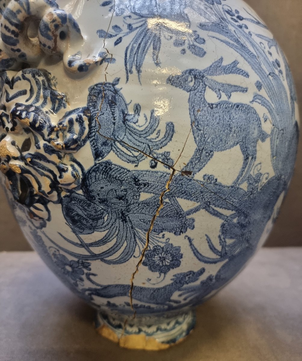 Pot d'apothicaire en faïence peinte, orné des armoiries de Barberini - XVIIe siècle-photo-3