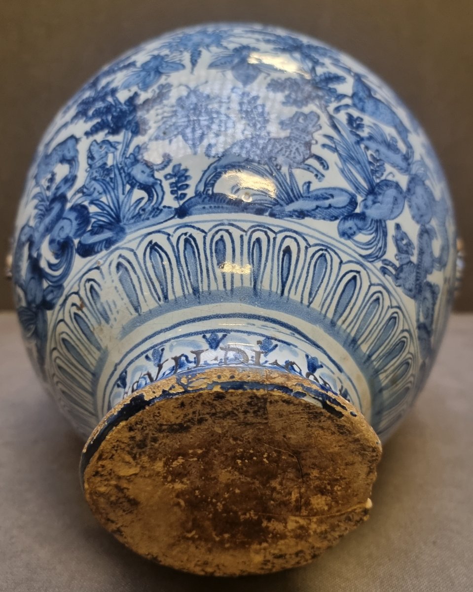 Pot d'apothicaire en faïence peinte, orné des armoiries de Barberini - XVIIe siècle-photo-3