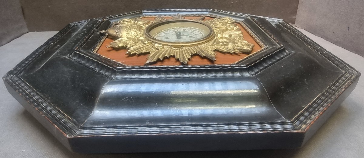 Horloge en bronze commémorant le jubilé de Léon XIII (1900),  cadre flamand XVIIe siècle-photo-2