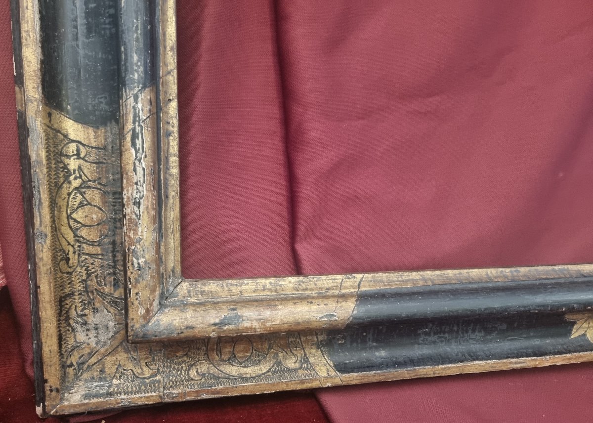 CADRE DU XVIIe SIÈCLE - LAQUE NOIRE ET ORNEMENTS DORÉS - ITALIE, ÉMILIE-photo-2