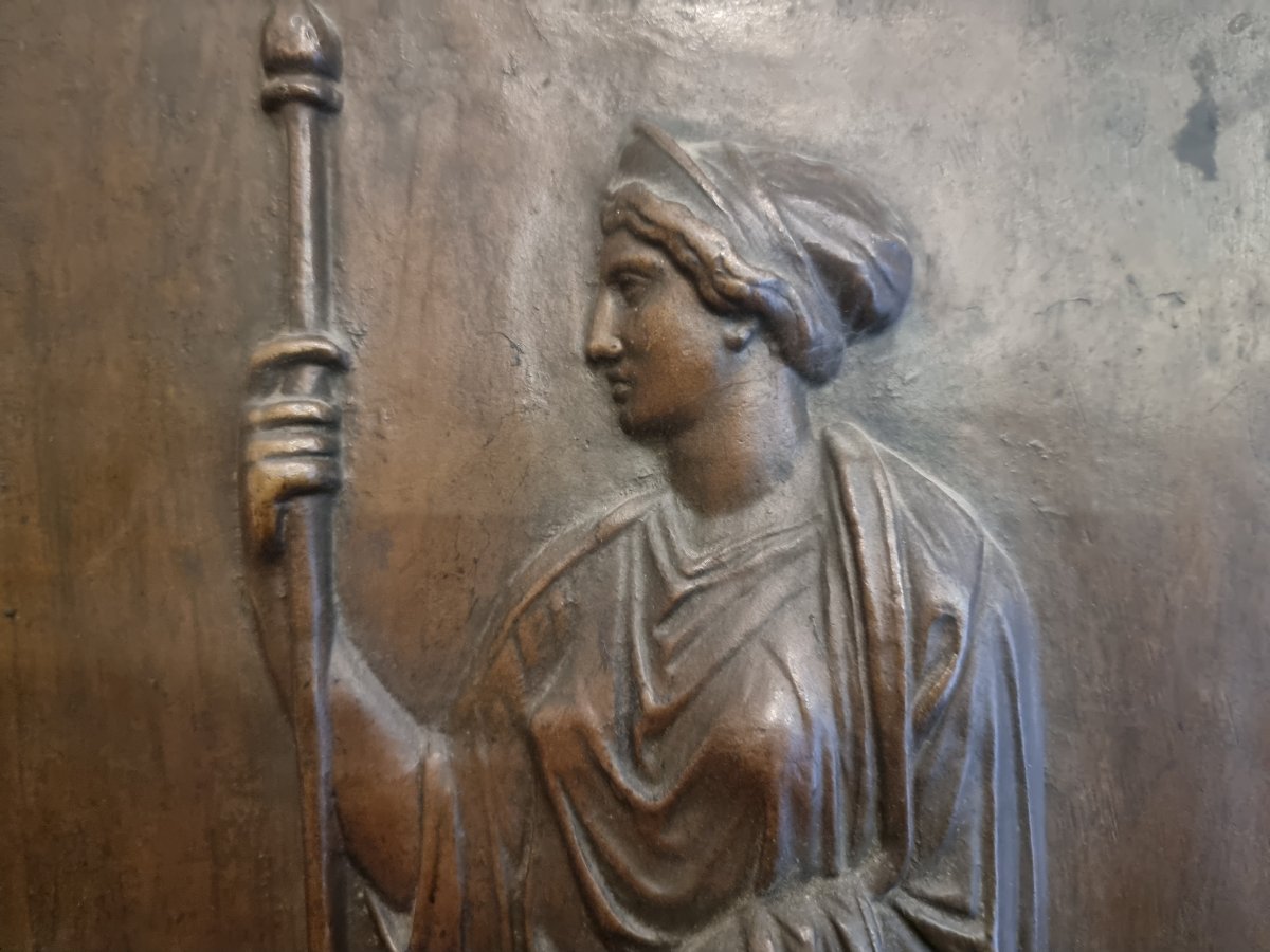 Bronze Bas-relief Depicting A Vestal Virgin - France, Late 19th Century-photo-2