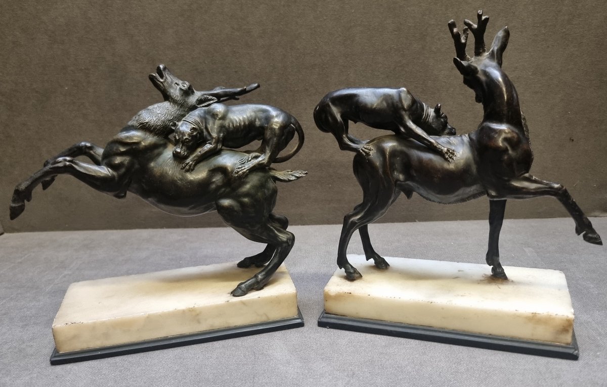 Paire sculptures bronze socles marbre – Chiens aux prises avec des cerfs -photo-2