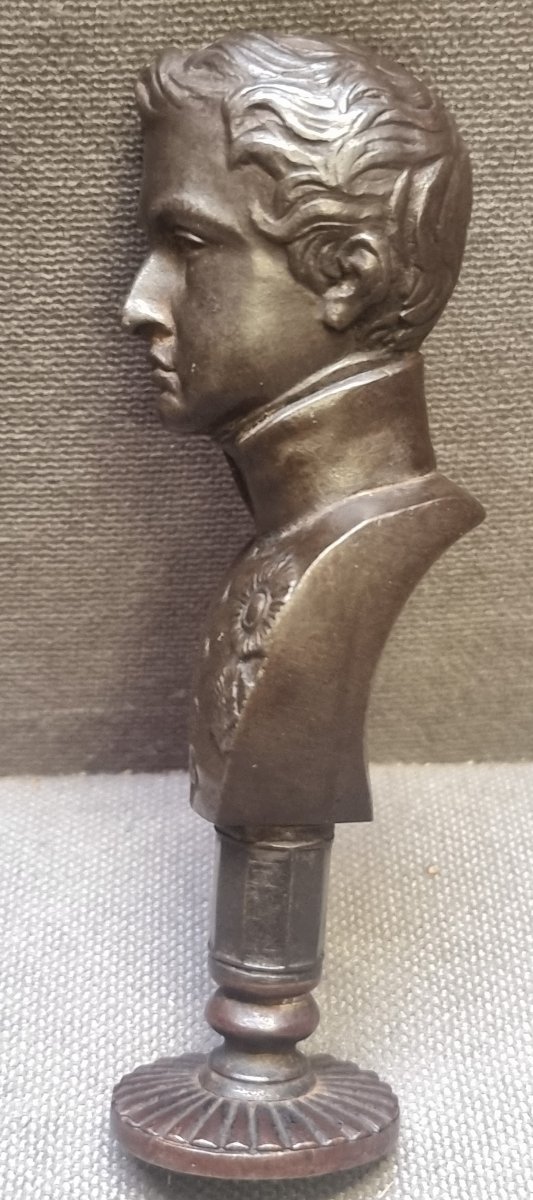 Hammered Steel Stamp - Depicting The Bust Of A Nobleman With A Coat Of Arms-photo-4