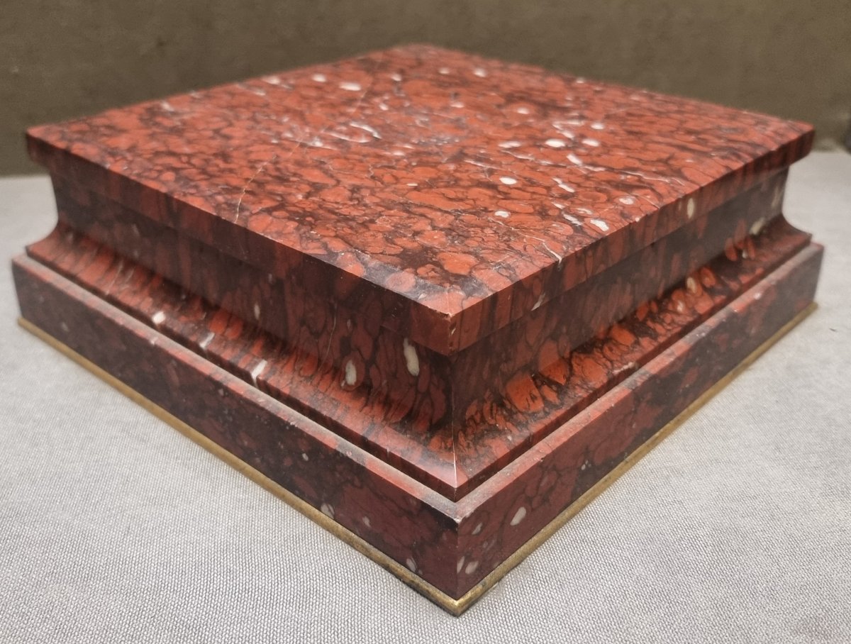 Socle en marbre rouge de France avec plateau supérieur pivotant - NAPOLEON III