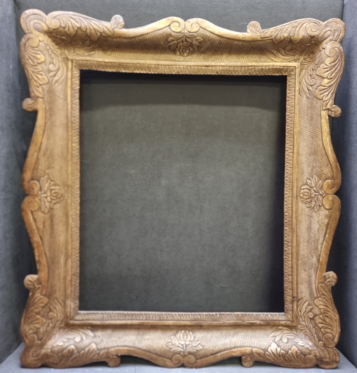 Golden Tray-shaped Frame  - Southern Italy, Early 19th Century