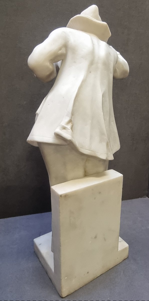 Sculpture de Pierrot en marbre statuaire - J. Van der Kemp - Début du XXe siècle-photo-4